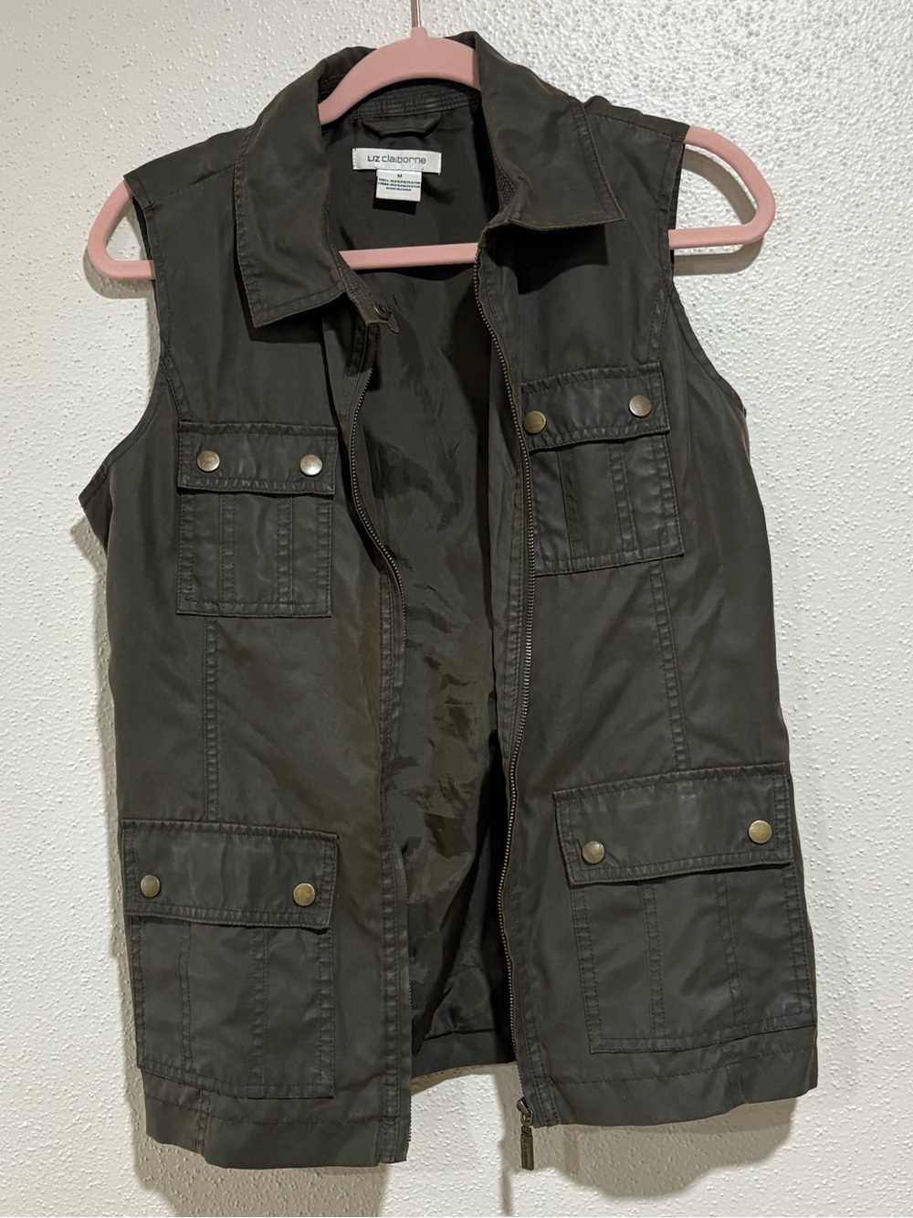 Liz Claiborne Utility Vest – Size Medium
Olive Green Zip Front Safari Style Vest